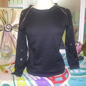 Xipanmet Size Small Long Sleeve Shirt